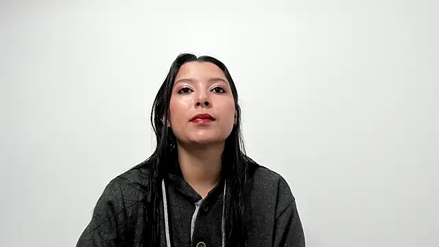 cami-01 online show from November 7, 2025, 8:46 pm