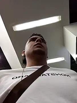 Snapshot of Nathan_mason_ chatting on February 11, 2025, 9:03 pm Nathan mason online show from February 11, 2025, 9:03 pm