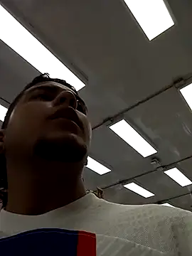 Snapshot of Nathan_mason_ chatting on March 13, 2025, 1:32 am Nathan mason online show from March 13, 2025, 1:32 am