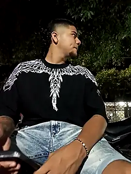 Snapshot of Nathan_mason_ chatting on March 9, 2025, 12:10 am Nathan mason online show from March 9, 2025, 12:10 am