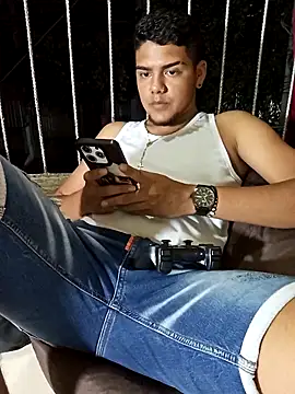 Snapshot of Nathan_mason_ chatting on March 23, 2025, 12:58 am Nathan mason online show from March 23, 2025, 12:58 am