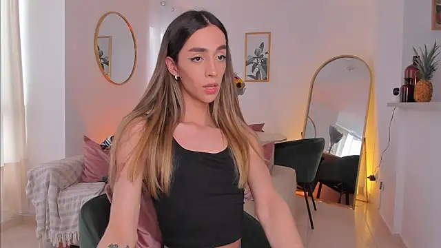 Emmavr online show from March 13, 2025, 10:10 pm