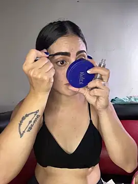 Azuna25 online show from November 11, 2025, 7:52 pm