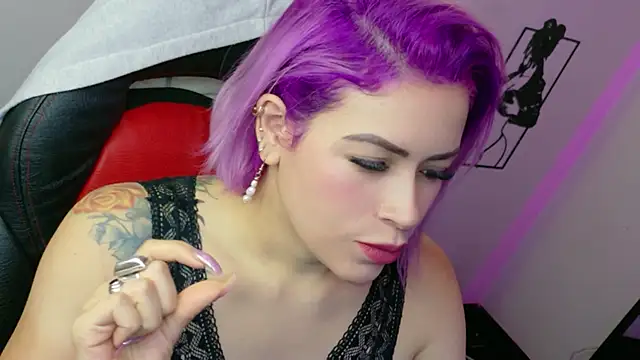 Natalia Montoya online show from April 22, 2026, 12:39 am
