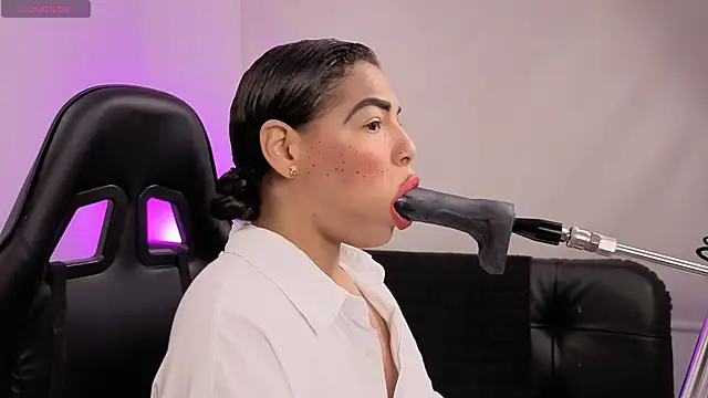 Snapshot of Anabel693 chatting on November 7, 2025, 8:52 am Anabel693 online show from November 7, 2025, 8:52 am