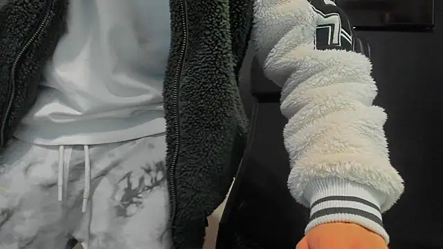 Snapshot of BrandonTate chatting on January 17, 2026, 5:44 am BrandonTate online show from January 17, 2026, 5:44 am