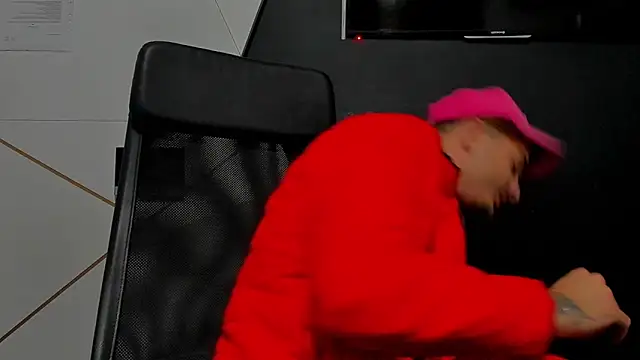 Snapshot of BrandonTate chatting on December 23, 2025, 5:40 am BrandonTate online show from December 23, 2025, 5:40 am