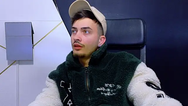 Snapshot of BrandonTate chatting on April 9, 2026, 6:19 am BrandonTate online show from April 9, 2026, 6:19 am