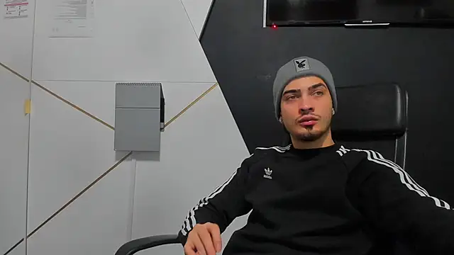 Snapshot of BrandonTate chatting on January 13, 2026, 5:55 am BrandonTate online show from January 13, 2026, 5:55 am