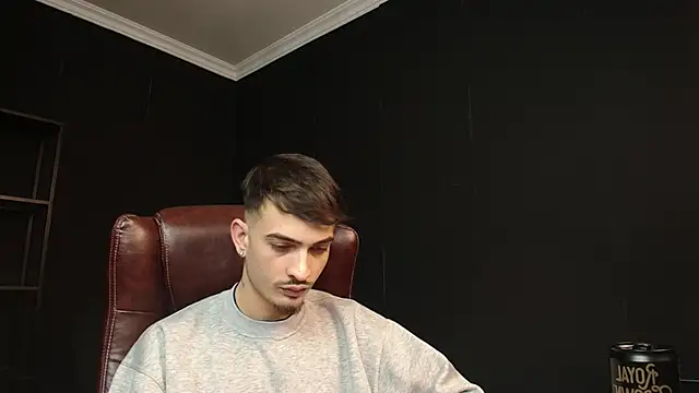 Snapshot of BrandonTate chatting on February 25, 2025, 4:14 pm BrandonTate online show from February 25, 2025, 4:14 pm