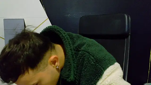 Snapshot of BrandonTate chatting on April 9, 2026, 5:31 am BrandonTate online show from April 9, 2026, 5:31 am