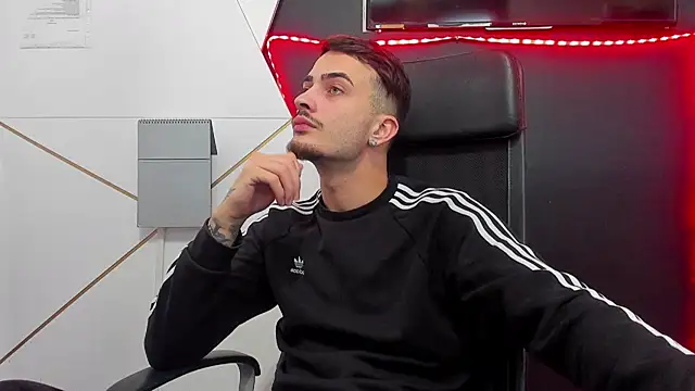 Snapshot of BrandonTate chatting on February 18, 2026, 9:28 am BrandonTate online show from February 18, 2026, 9:28 am