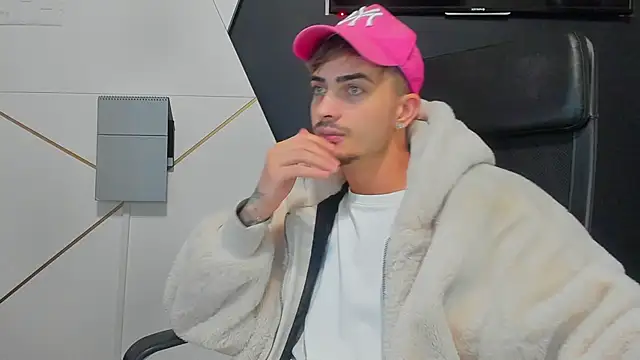 Snapshot of BrandonTate chatting on January 10, 2026, 5:36 am BrandonTate online show from January 10, 2026, 5:36 am