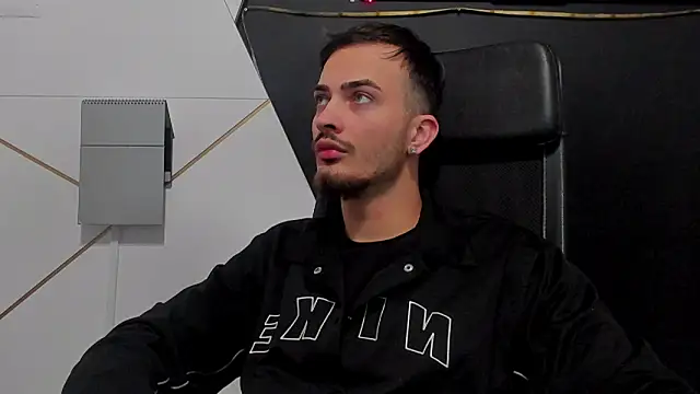 Snapshot of BrandonTate chatting on April 2, 2026, 7:48 am BrandonTate online show from April 2, 2026, 7:48 am