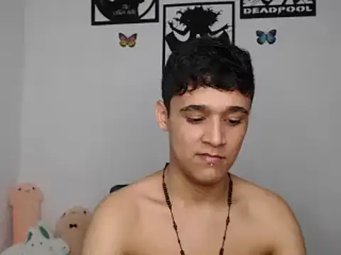 kaiine190 online show from February 13, 2025, 3:14 pm