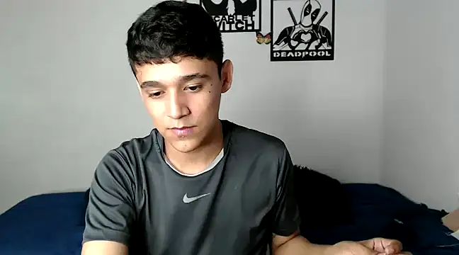 kaiine190 online show from March 21, 2025, 6:29 pm