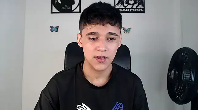 kaiine190 online show from February 3, 2025, 4:20 pm