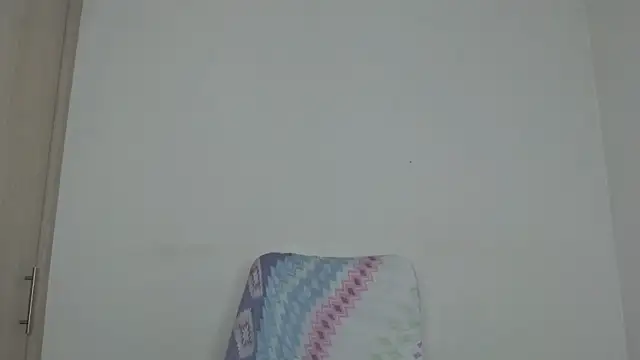 kaiine190 online show from October 4, 2025, 7:59 pm