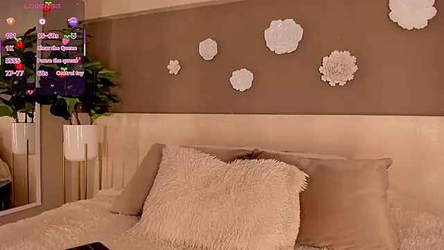 Snapshot of LunaRuso chatting on April 4, 2026, 6:25 pm LunaRuso online show from April 4, 2026, 6:25 pm