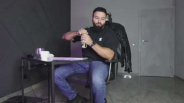 mattmasterss online show from October 23, 2025, 9:13 pm