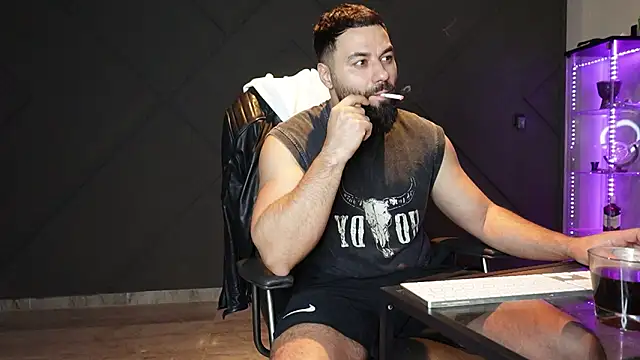 Snapshot of mattmasterss chatting on March 29, 2026, 9:05 pm mattmasterss online show from March 29, 2026, 9:05 pm