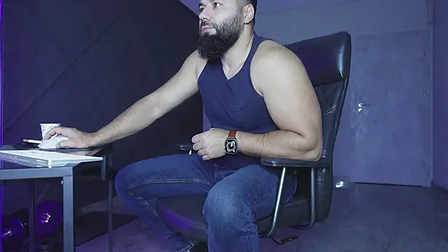 mattmasterss online show from November 17, 2025, 5:33 am