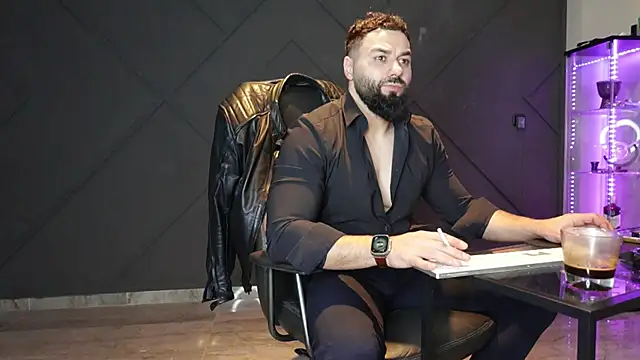 Snapshot of mattmasterss chatting on March 25, 2026, 10:08 pm mattmasterss online show from March 25, 2026, 10:08 pm