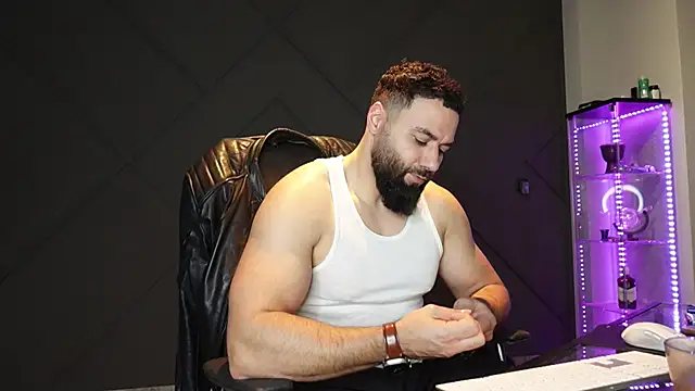 Snapshot of mattmasterss chatting on March 30, 2026, 10:55 pm mattmasterss online show from March 30, 2026, 10:55 pm