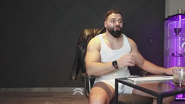 Snapshot of mattmasterss chatting on March 8, 2026, 2:04 am mattmasterss online show from March 8, 2026, 2:04 am