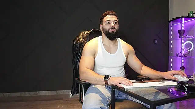 Snapshot of mattmasterss chatting on April 3, 2026, 4:46 pm mattmasterss online show from April 3, 2026, 4:46 pm