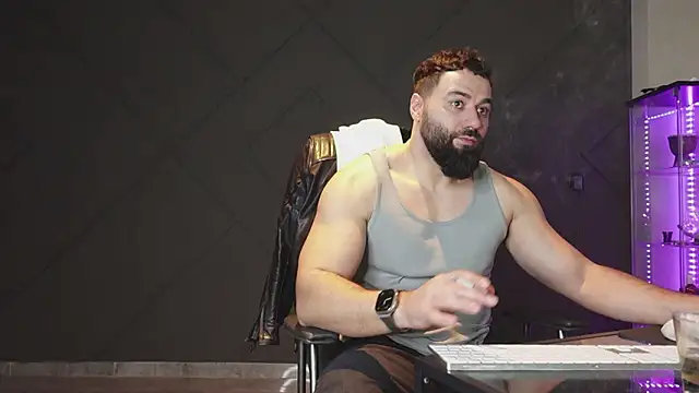 Snapshot of mattmasterss chatting on March 2, 2026, 10:17 pm mattmasterss online show from March 2, 2026, 10:17 pm