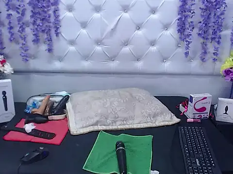 Snapshot of Brith_Adams chatting on January 30, 2025, 9:25 am Brith Adams online show from January 30, 2025, 9:25 am