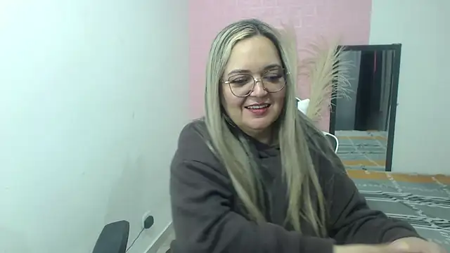 Snapshot of samy_vsn chatting on July 13, 2026, 11:48 pm samy vsn online show from July 13, 2026, 11:48 pm