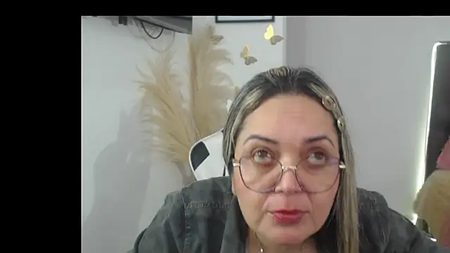 Snapshot of samy_vsn chatting on January 14, 2026, 7:06 pm samy vsn online show from January 14, 2026, 7:06 pm