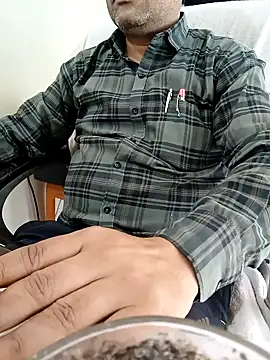 Snapshot of Hot-man39 chatting on February 2, 2025, 9:18 am Hot-man39 online show from February 2, 2025, 9:18 am