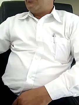 Snapshot of Hot-man39 chatting on December 21, 2024, 8:28 am Hot-man39 online show from December 21, 2024, 8:28 am
