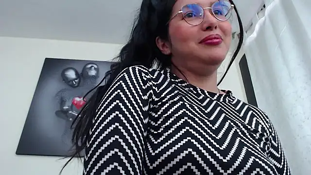 KatrinaRolan online show from November 13, 2025, 10:02 pm