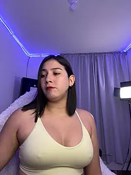 BellaNaye  online show from February 27, 2025, 11:04 pm