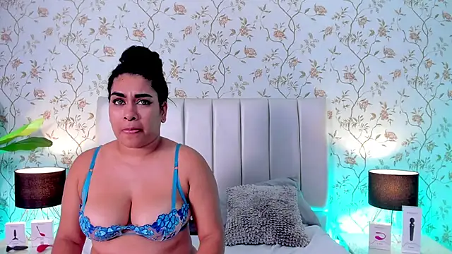 Liana Asaff online show from February 25, 2025, 2:58 am