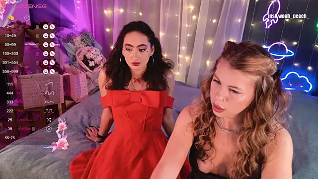 Snapshot of KristinaMoon chatting on December 21, 2025, 1:35 pm KristinaMoon online show from December 21, 2025, 1:35 pm