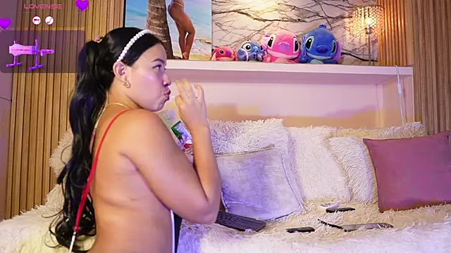 Snapshot of adri_crof chatting on November 11, 2025, 3:34 am adri crof online show from November 11, 2025, 3:34 am