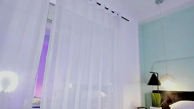 EvaaStevens online show from March 22, 2025, 6:03 pm