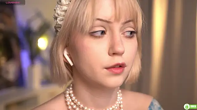 Snapshot of electric_babe chatting on March 14, 2025, 3:36 pm electric babe online show from March 14, 2025, 3:36 pm