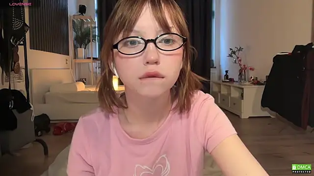 Snapshot of electric_babe chatting on November 3, 2025, 11:03 am electric babe online show from November 3, 2025, 11:03 am