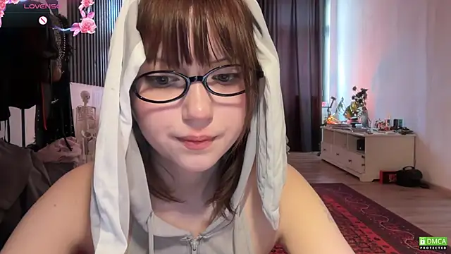 Snapshot of electric_babe chatting on April 12, 2026, 11:35 am electric babe online show from April 12, 2026, 11:35 am