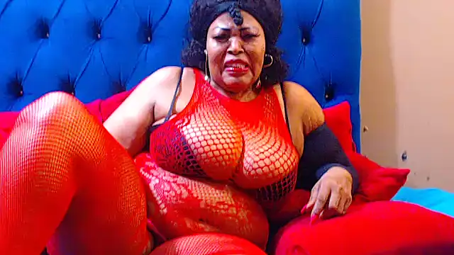 ebonycandy10 online show from December 18, 2025, 2:21 pm