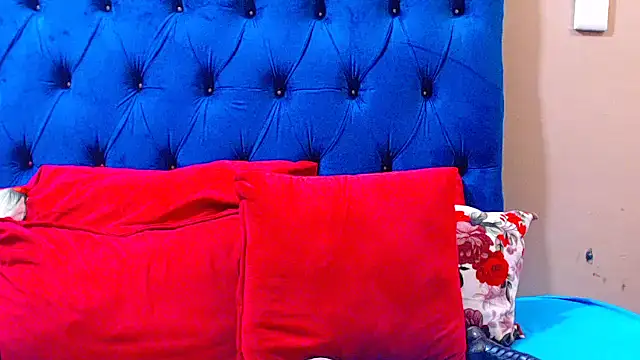 ebonycandy10 online show from November 18, 2025, 4:38 am