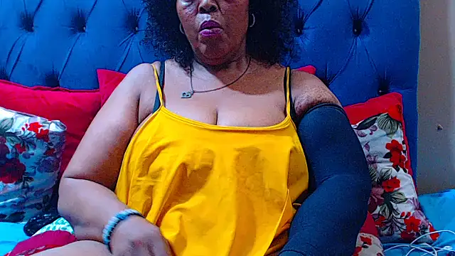 ebonycandy10 online show from October 16, 2025, 6:21 am