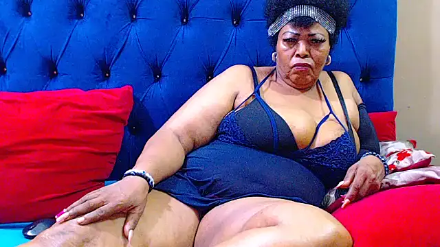 ebonycandy10 online show from April 10, 2026, 7:10 pm