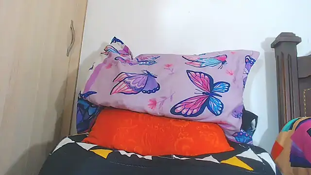 Jhhan234 online show from April 3, 2026, 8:26 pm